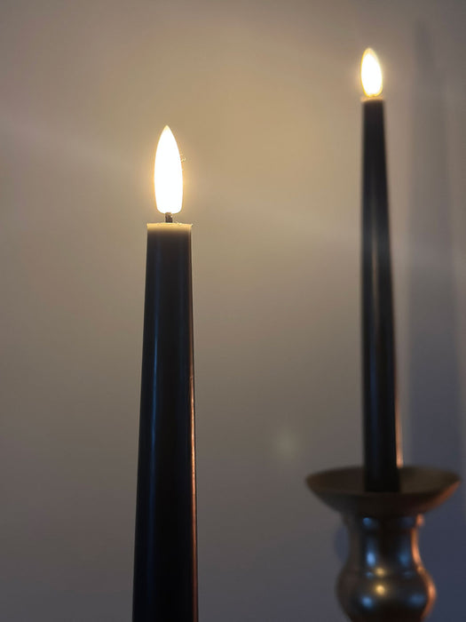 LED 3D Stabkerzen Ribe 4´er Set Schwarz 26cm Timer Fernbedienung flackernde Kerze