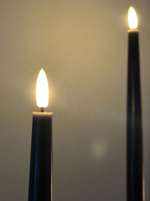 LED 3D Stabkerzen Ribe 4´er Set Schwarz 26cm Timer Fernbedienung flackernde Kerze