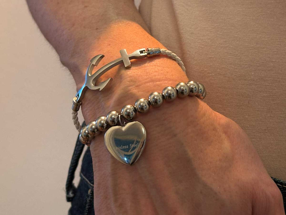 KI-generiertes Bild,Elegantes Damen Kugelarmband 17cm Paris mit Herz Edelstahl Silber elastisch