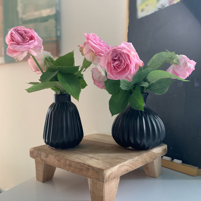 KI-generiertes Bild,Pflanzenhocker Teak Holz 20x7cm Eckig Mini Tisch Deko Tablett Blumenständer