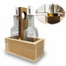 KI-generiertes Bild Holz Menage Essig- und Ölspender Set 2x Ölflasche Ausgießer Olivenöl Vinaigrette