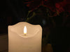 KI-generiertes Bild,LED 3D Stumpenkerze Creme Weiß 20cm Timer Echtwachs flackernde flammenlose Kerze