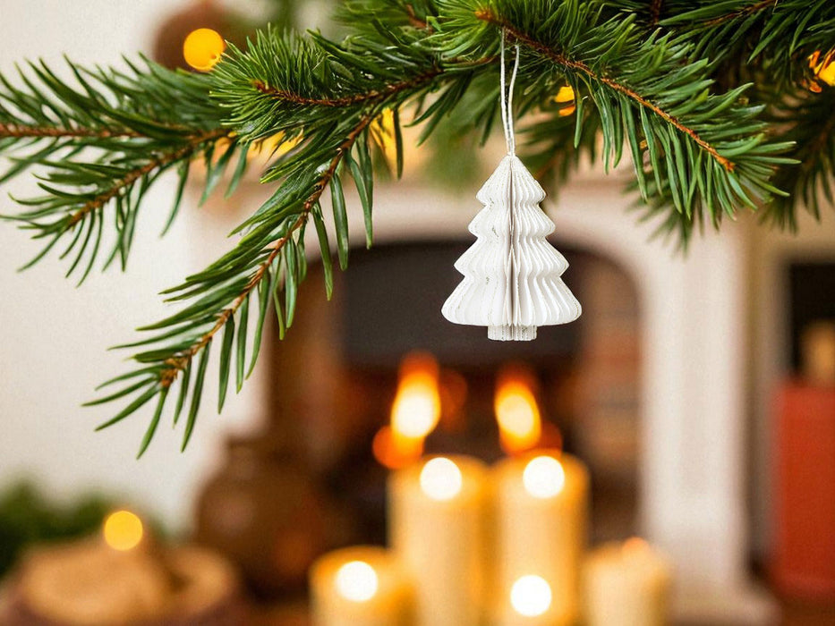 KI-generiertes Bild,3x Papier Tannenbaum Weiß - goldener Rand - 8cm Deko-Anhänger Weihnachten Baumschmuck