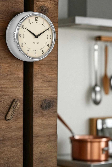 Nostalgische Metall Wanduhr Silber Chrom 23cm Vintage Küchenuhr Bürouhr Retro Look