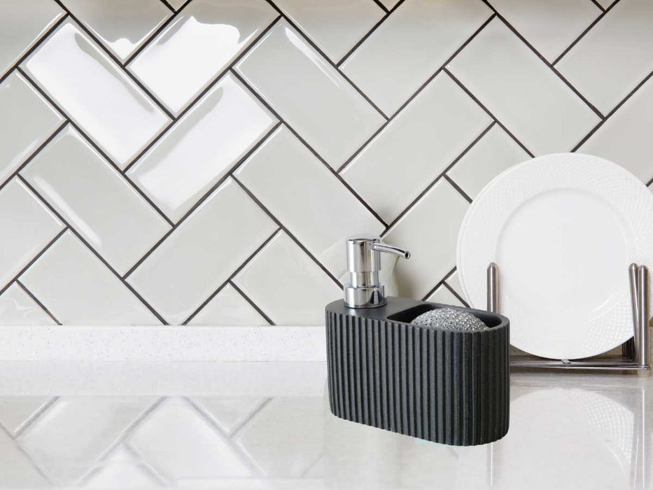 Exklusiver Kunstharz Spülbecken Organizer Ribe Schwarz Seifenspender Schwammhalter