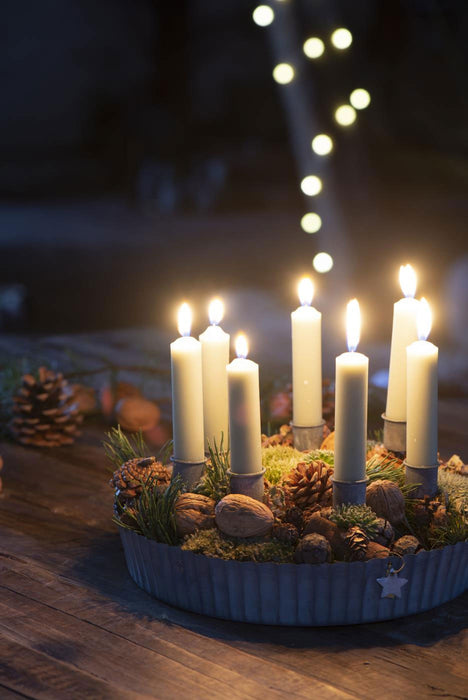 KI-generiertes Bild,IB Laursen Metall Stabkerzenhalter Shabby Grau 8cm Spieß Kerzenständer Kerzenstecker