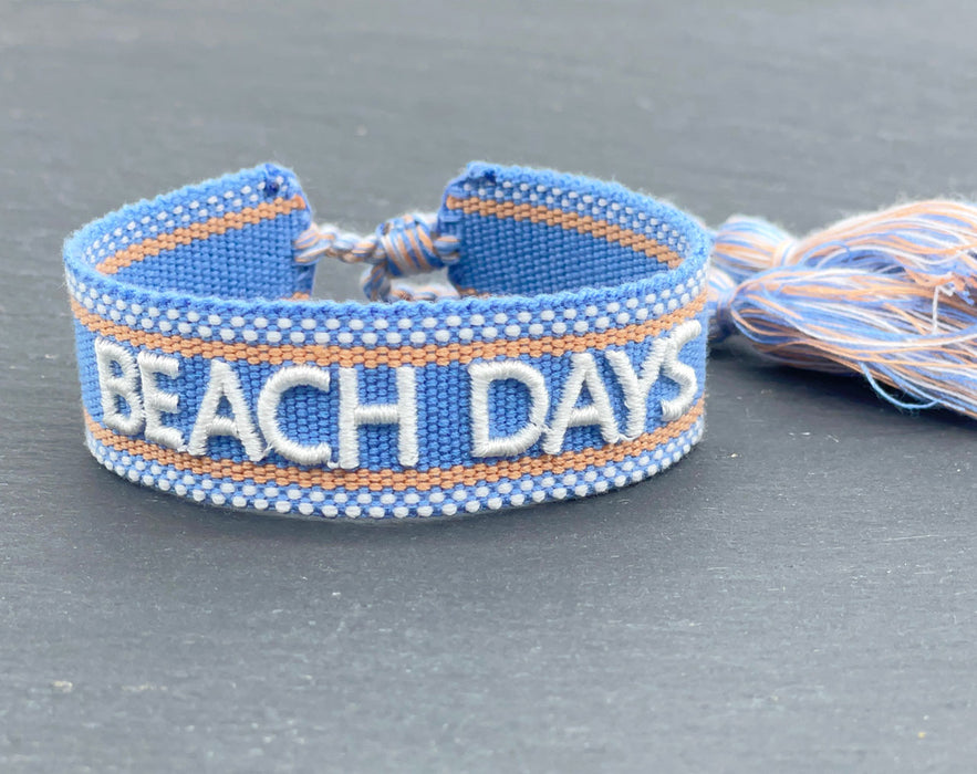 Canvas Statement Armband Beach Days Quasten besticktes Webarmband