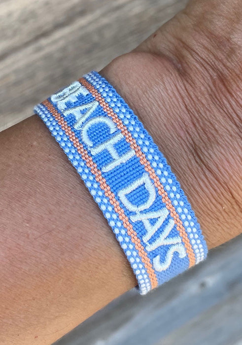 Canvas Statement Armband Beach Days Quasten besticktes Webarmband