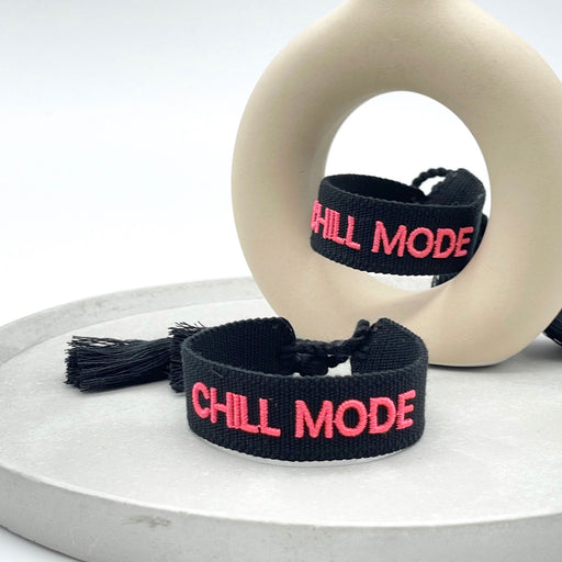 Canvas Statement Armband Chill Mode Schwarz Quasten besticktes Webarmband