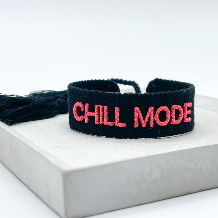 Canvas Statement Armband Chill Mode Schwarz Quasten besticktes Webarmband