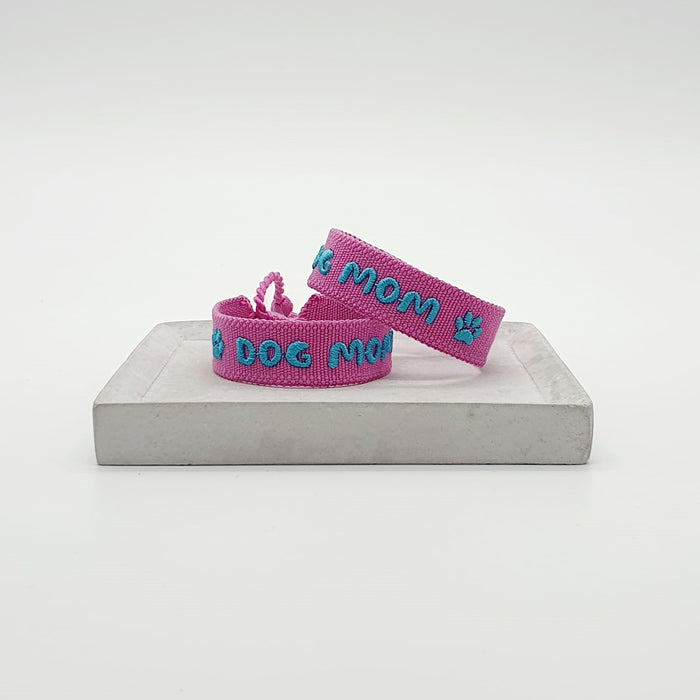 Canvas Statement Armband Dog Mom Pink Magenta Quasten besticktes Webarmband