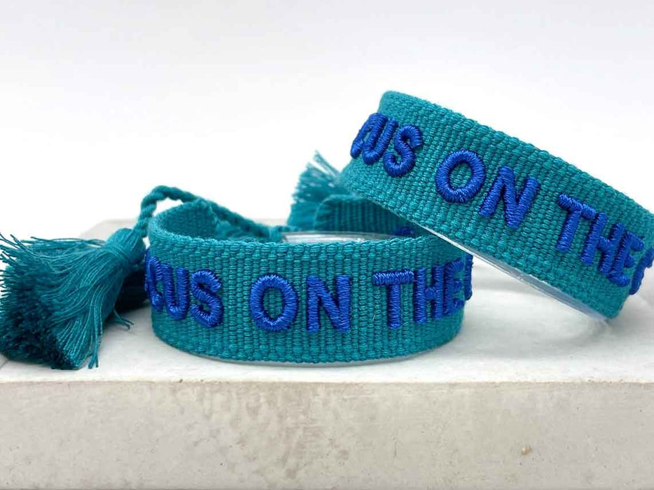 Canvas Statement Armband Focus on the Good Türkis Quasten besticktes Webarmband