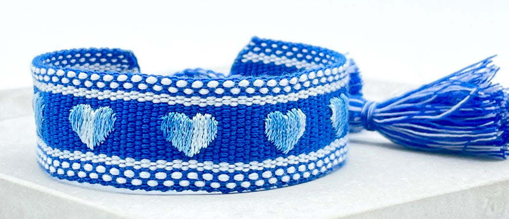 Canvas Statement Armband ❤️ Herzen ❤️ Blau Weiß Quasten besticktes Webarmband