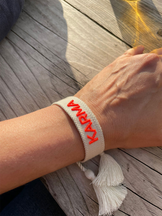 Canvas Statement Armband Karma Beige Neon Quasten besticktes Webarmband