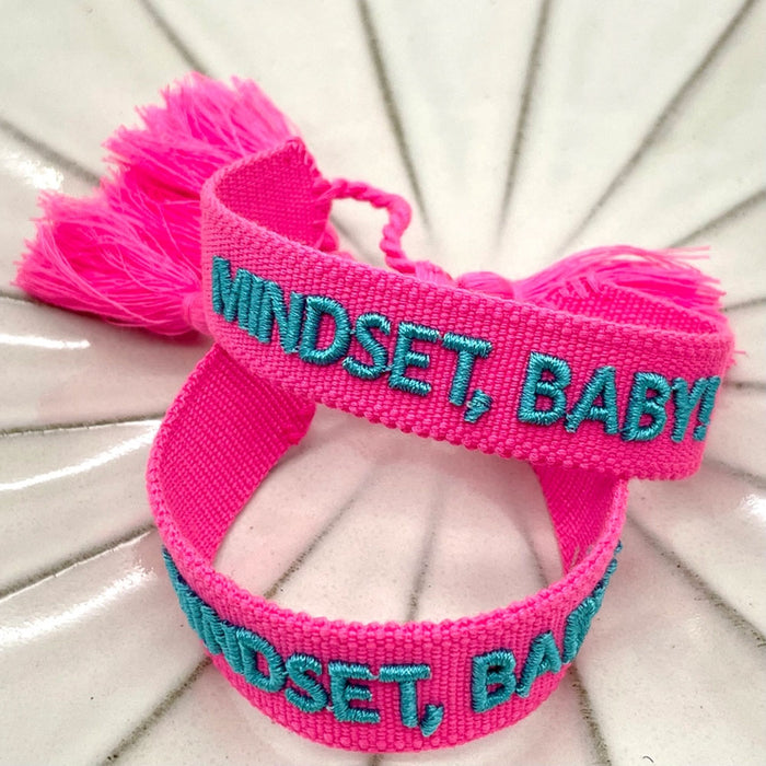 Canvas Statement Armband Mindset Baby Pink Türkis Quasten besticktes Webarmband