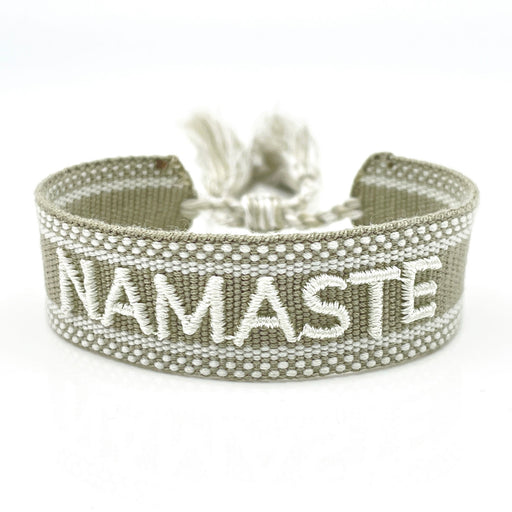 KI-generiertes Bild,Canvas Statement Armband Namaste Grün Grau Quasten besticktes Webarmband