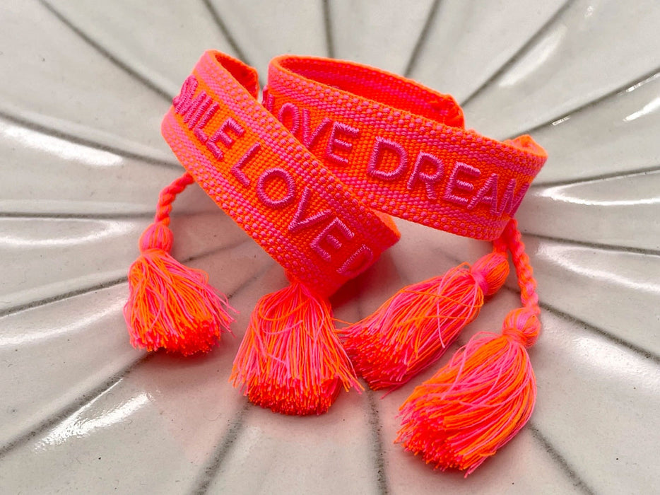 Canvas Statement Armband Smile Love Dream Quasten besticktes Webarmband
