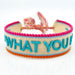 KI-generiertes Bild,Canvas Statement Armband Do what you Love Quasten besticktes Webarmband