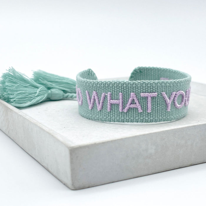 Canvas Statement Armband Do what you Love Quasten besticktes Webarmband