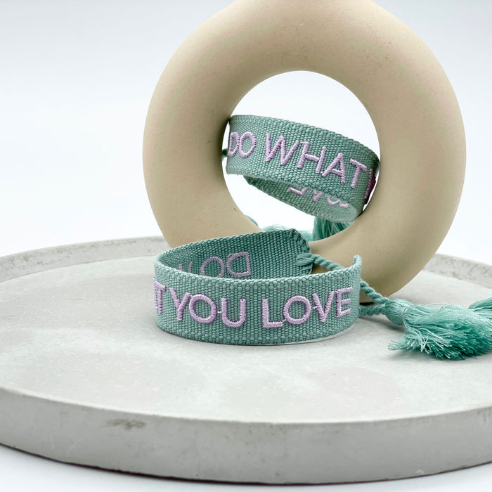 Canvas Statement Armband Do what you Love Quasten besticktes Webarmband