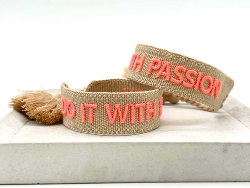 Canvas Statement Armband Do it with Passion Grau Neon Quasten besticktes Webarmband