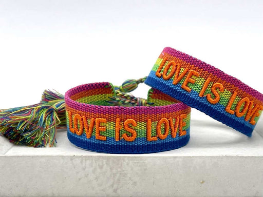 Canvas Statement Armband Love is Love Regenbogen Quasten besticktes Webarmband