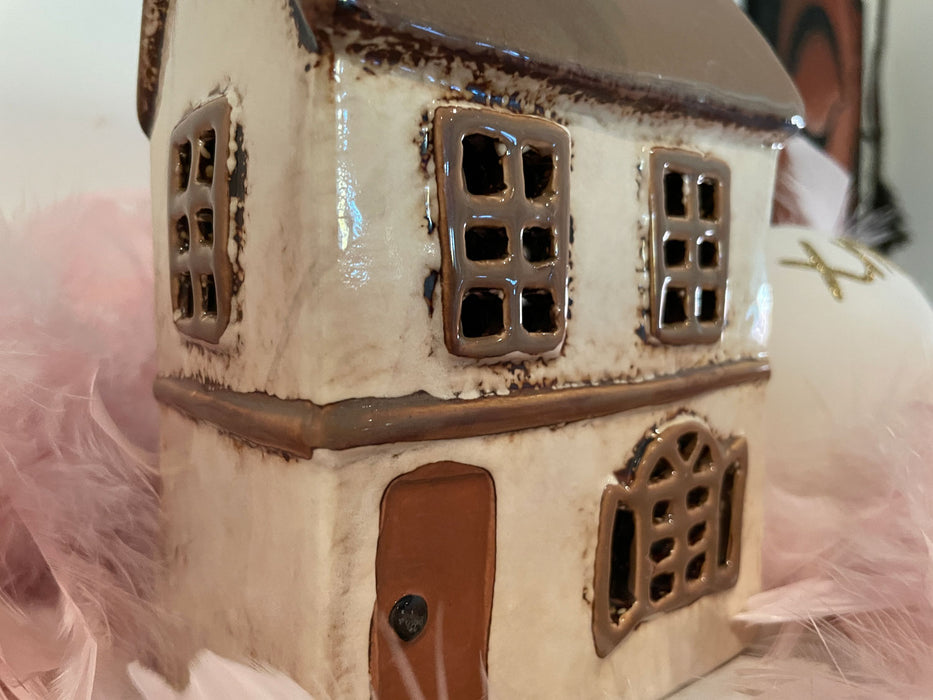 KI-generiertes Bild,Teelichthaus Lichterhaus Aarhus 18cm Keramik Fachwerkhaus Laterne Teelichthalter