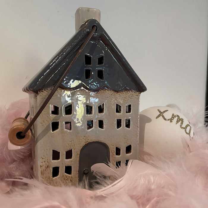 KI-generiertes Bild,Teelichthaus Lichterhaus Aarhus 20cm Keramik Fachwerkhaus Laterne Teelichthalter