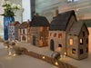 KI-generiertes Bild,Teelichthaus Lichterhaus Aarhus 18cm Keramik Fachwerkhaus Laterne Teelichthalter