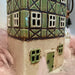 KI-generiertes Bild,Teelichthaus Lichterhaus Aarhus 27cm Keramik Fachwerkhaus Laterne Teelichthalter