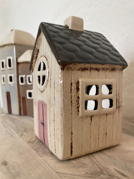 KI-generiertes Bild,Teelichthaus Lichterhaus Aarhus 14cm Keramik Fachwerkhaus Teelichthalter