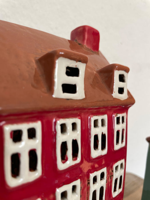 KI-generiertes Bild,Teelichthaus Lichterhaus Aarhus 24cm Keramik Fachwerkhaus Teelichthalter