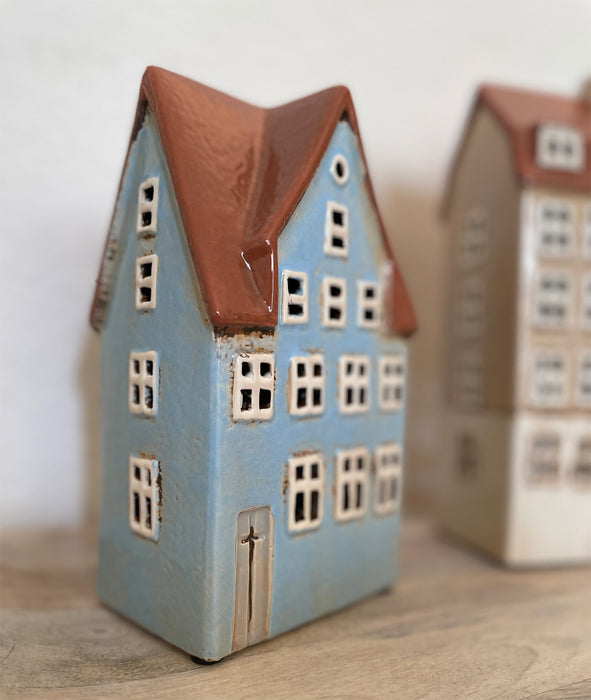 KI-generiertes Bild,Teelichthaus Lichterhaus Aarhus 19cm Keramik Fachwerkhaus Teelichthalter