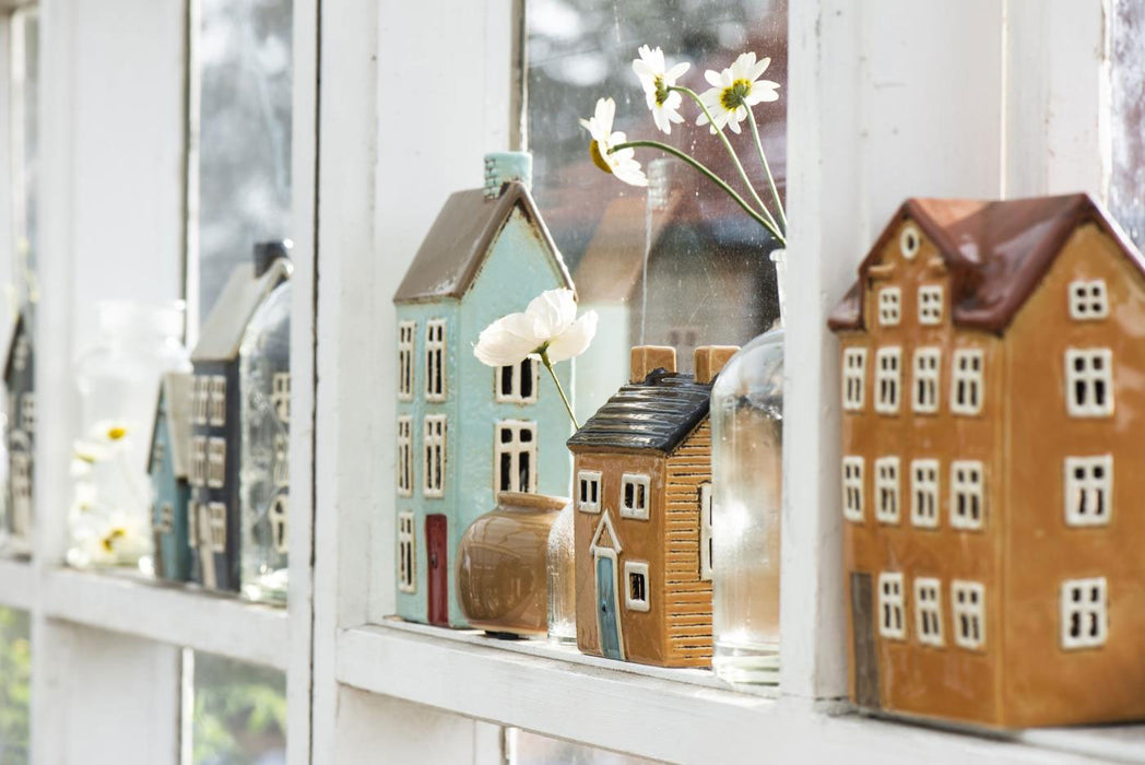 KI-generiertes Bild,Teelichthaus Lichterhaus Aarhus 25cm Keramik Fachwerkhaus Teelichthalter