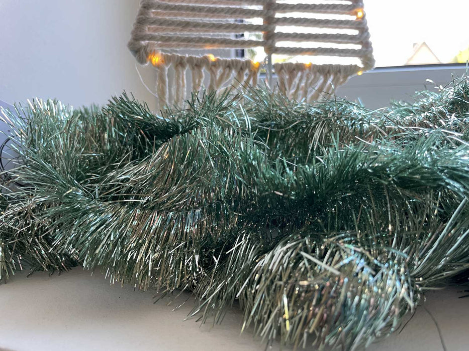 KI-generiertes Bild,Brillant Weihnachts-Girlande 270cm Grün Glänzend Fasching Party Baum-Deko
