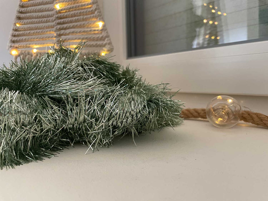 KI-generiertes Bild,Brillant Weihnachts-Girlande 270cm Grün Glänzend Fasching Party Baum-Deko