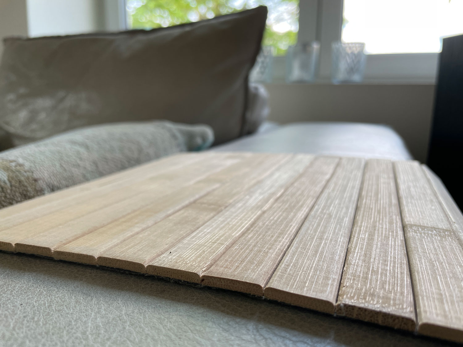 ONVAYA Tablett Sofatablett aus Holz, Bambus Couch-Tablett